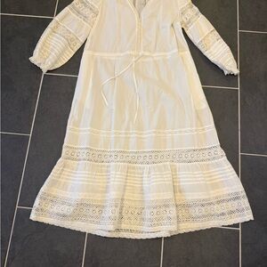 Velvet by Graham & Spencer White Lace Long Sleeve Dress